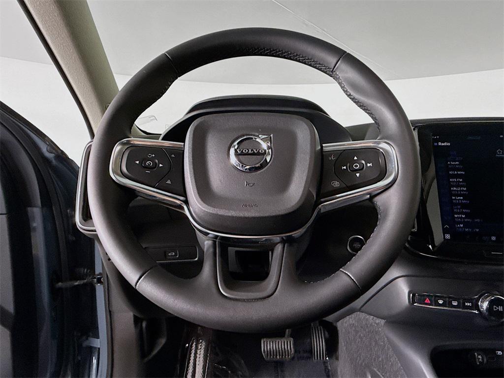 used 2023 Volvo XC40 car, priced at $26,795