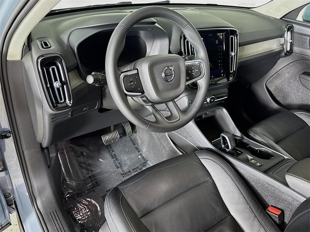 used 2023 Volvo XC40 car, priced at $26,795