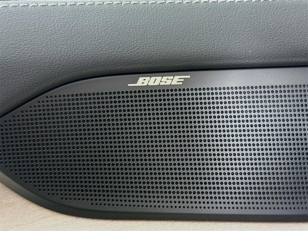 new 2025 Volvo EX90 car, priced at $87,940