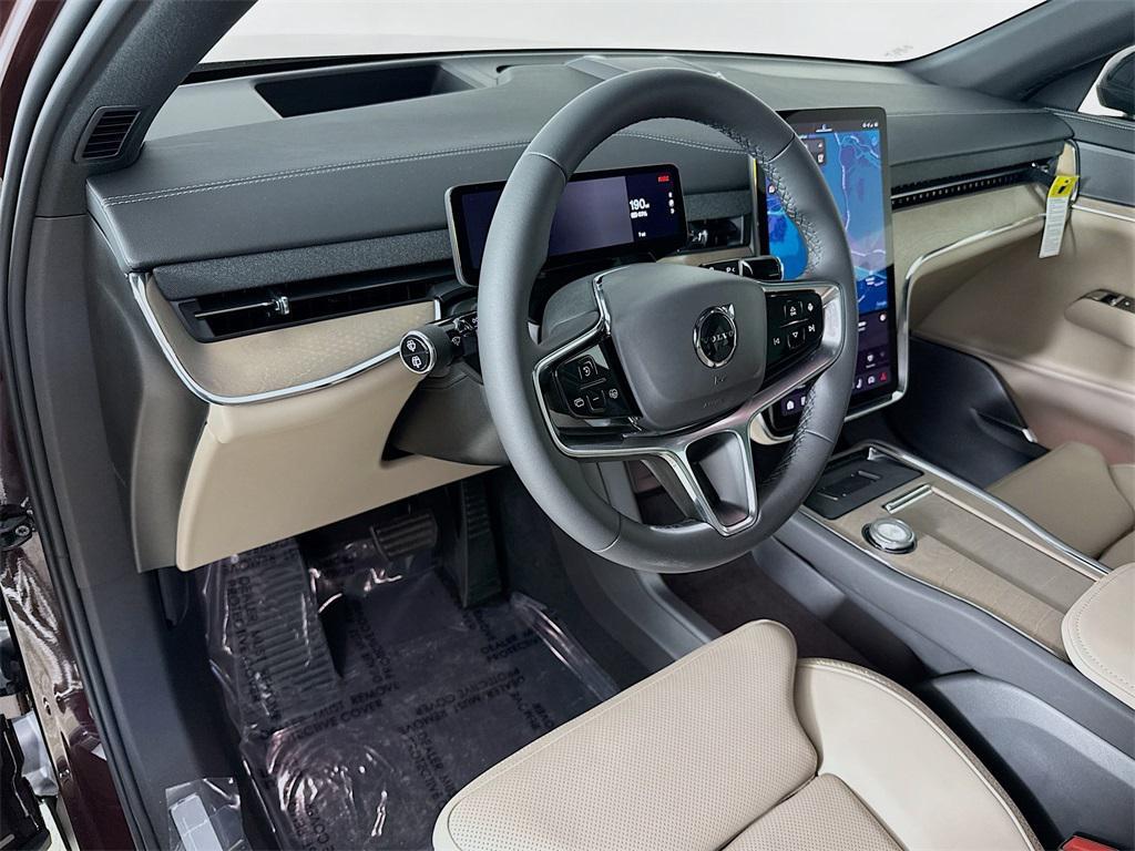 new 2025 Volvo EX90 car, priced at $87,940