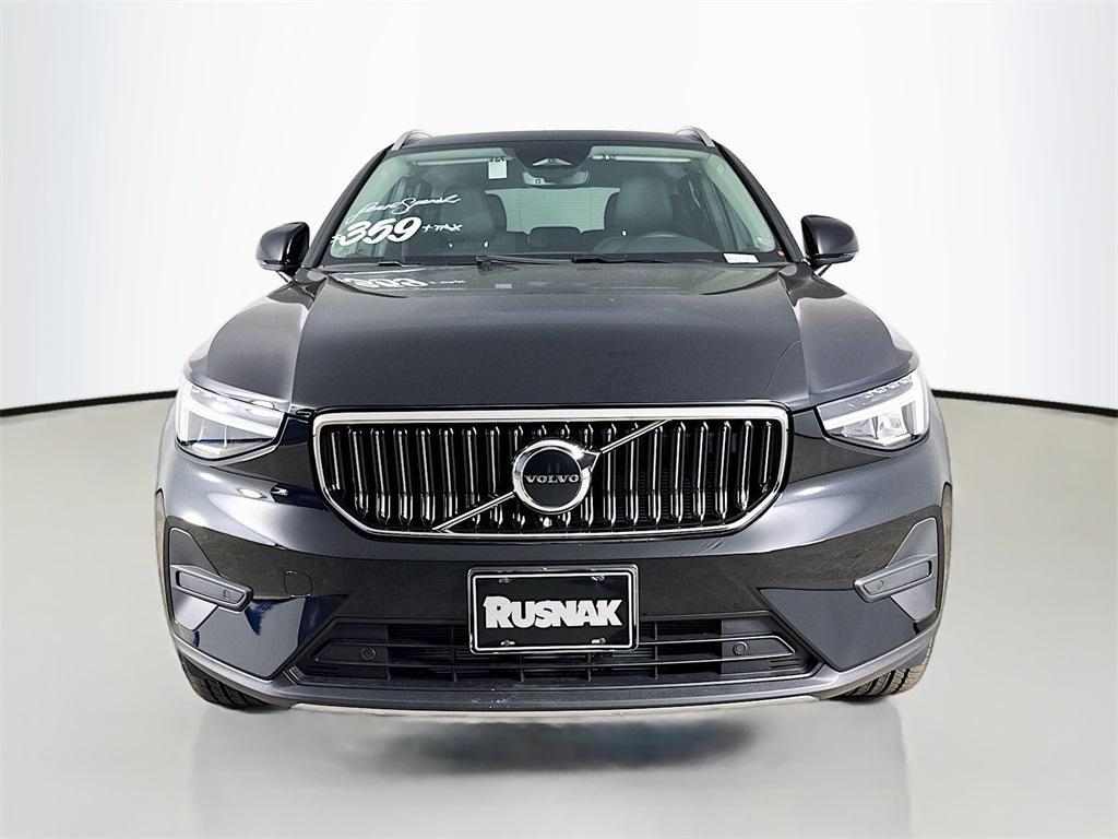 used 2025 Volvo XC40 car, priced at $37,995