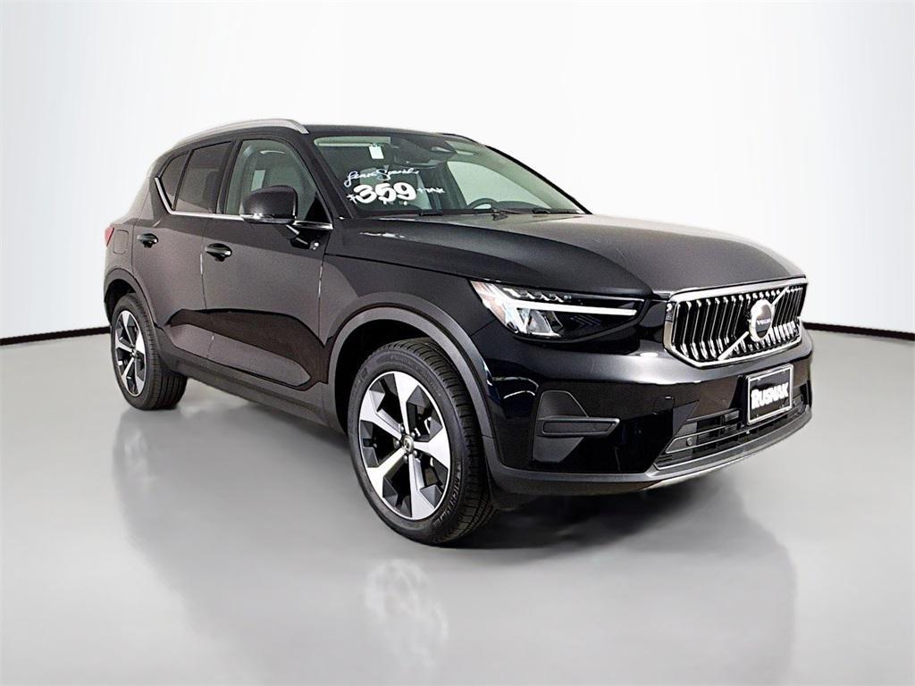 used 2025 Volvo XC40 car, priced at $37,995