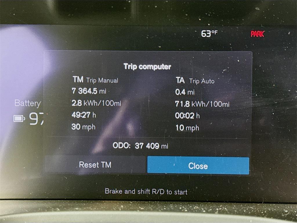 used 2023 Volvo C40 Recharge Pure Electric car, priced at $25,495