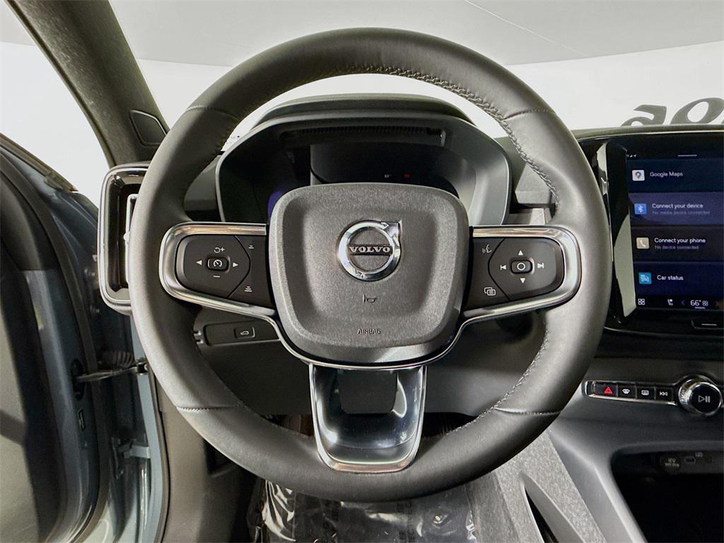 used 2023 Volvo C40 Recharge Pure Electric car, priced at $25,495