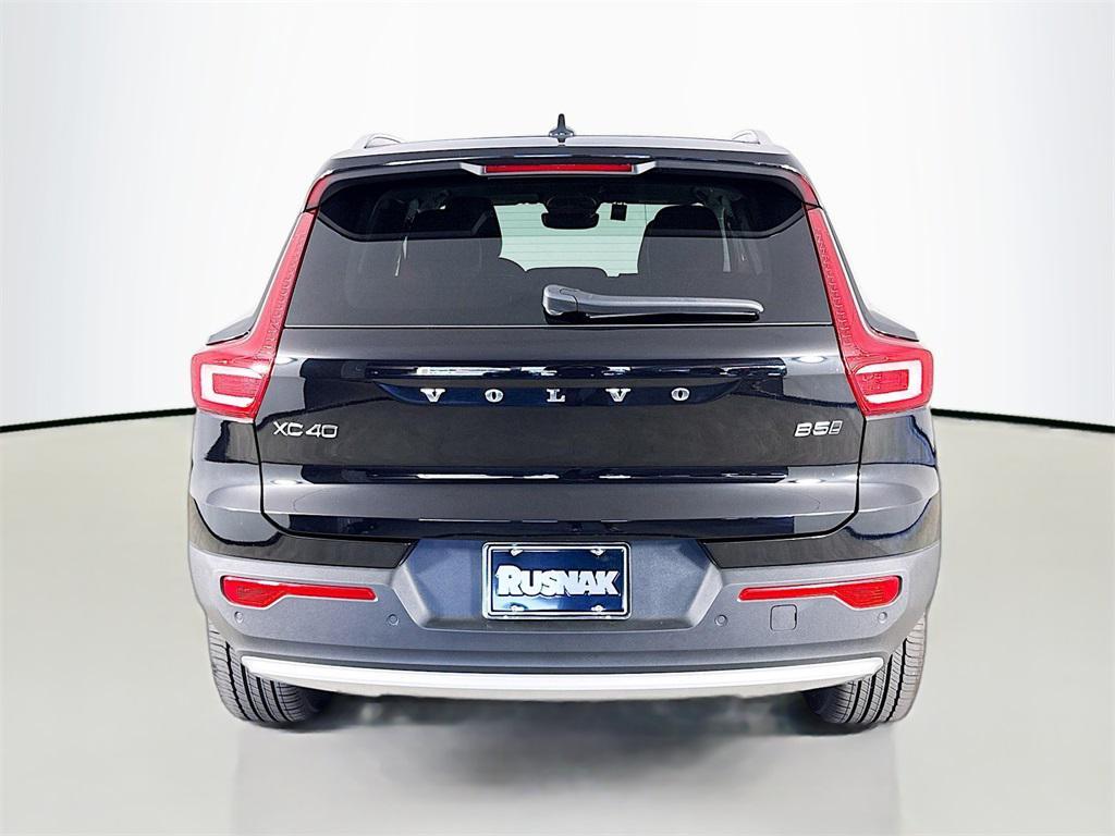 used 2025 Volvo XC40 car, priced at $37,995