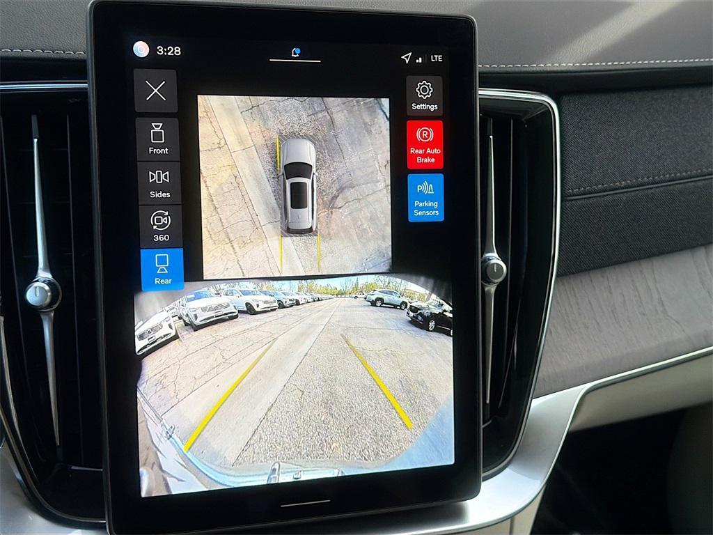 new 2026 Volvo XC90 Plug-In Hybrid car, priced at $85,745