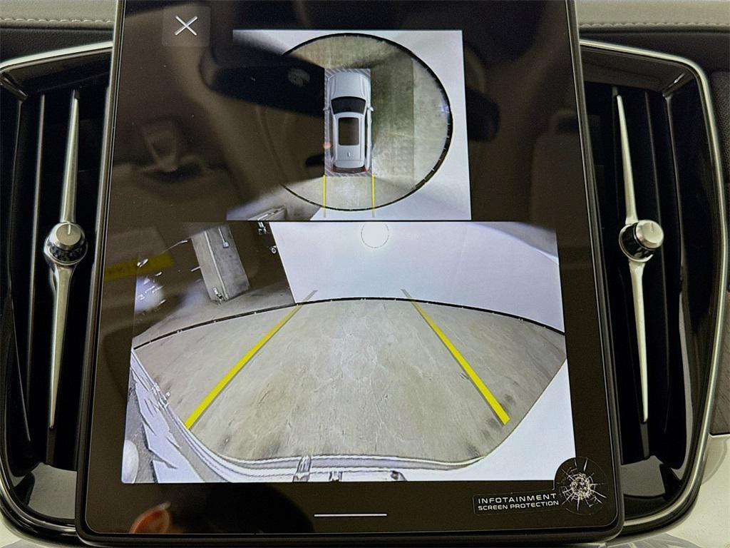 new 2026 Volvo XC90 Plug-In Hybrid car, priced at $85,625