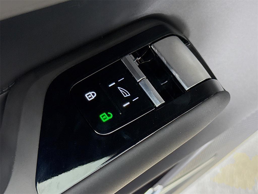 new 2025 Volvo EX90 car, priced at $90,640