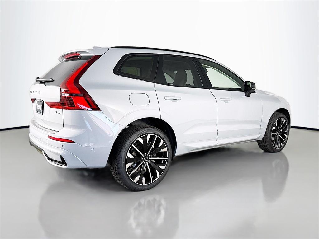 new 2026 Volvo XC60 Plug-In Hybrid car, priced at $75,235
