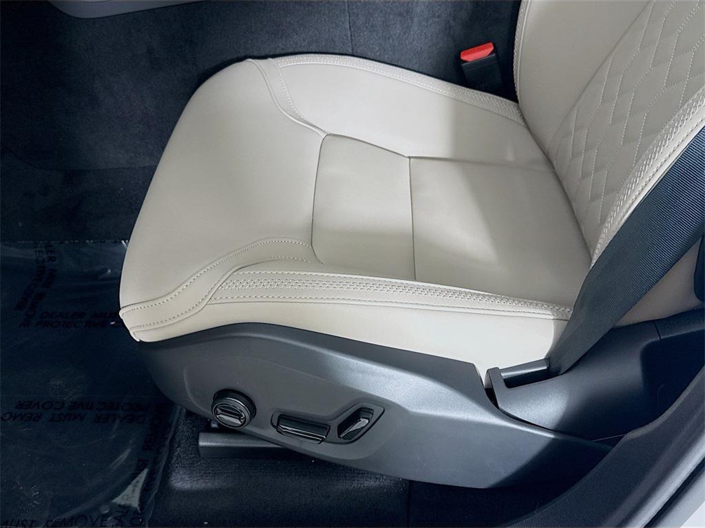 new 2026 Volvo XC60 car, priced at $58,105