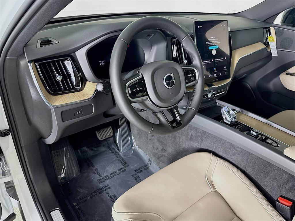 new 2026 Volvo XC60 car, priced at $58,105