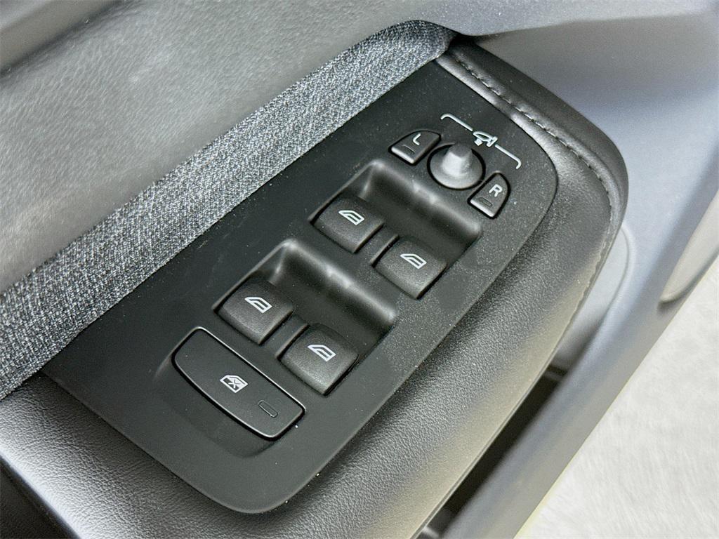 used 2025 Volvo XC60 car, priced at $43,995