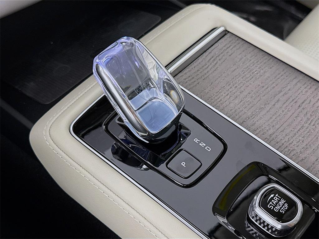 new 2026 Volvo XC90 Plug-In Hybrid car, priced at $85,625