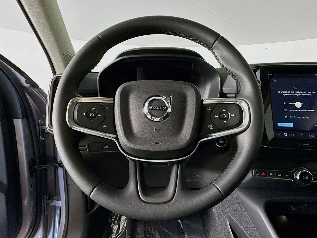 used 2026 Volvo XC40 car, priced at $50,975