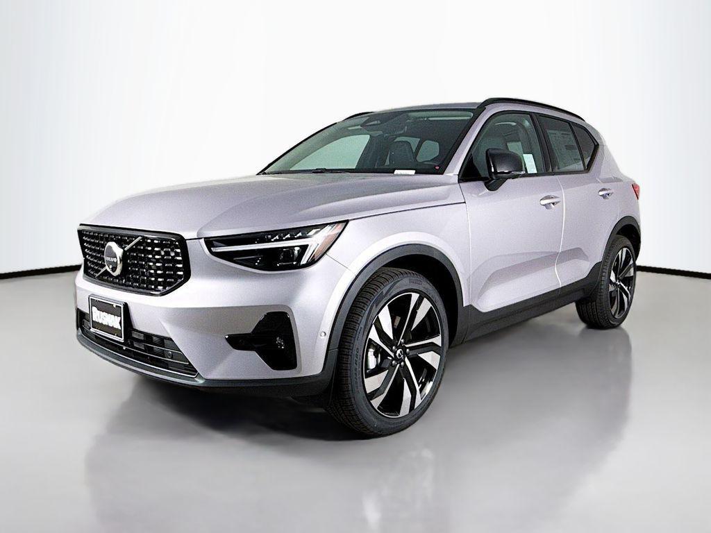 used 2026 Volvo XC40 car, priced at $50,975