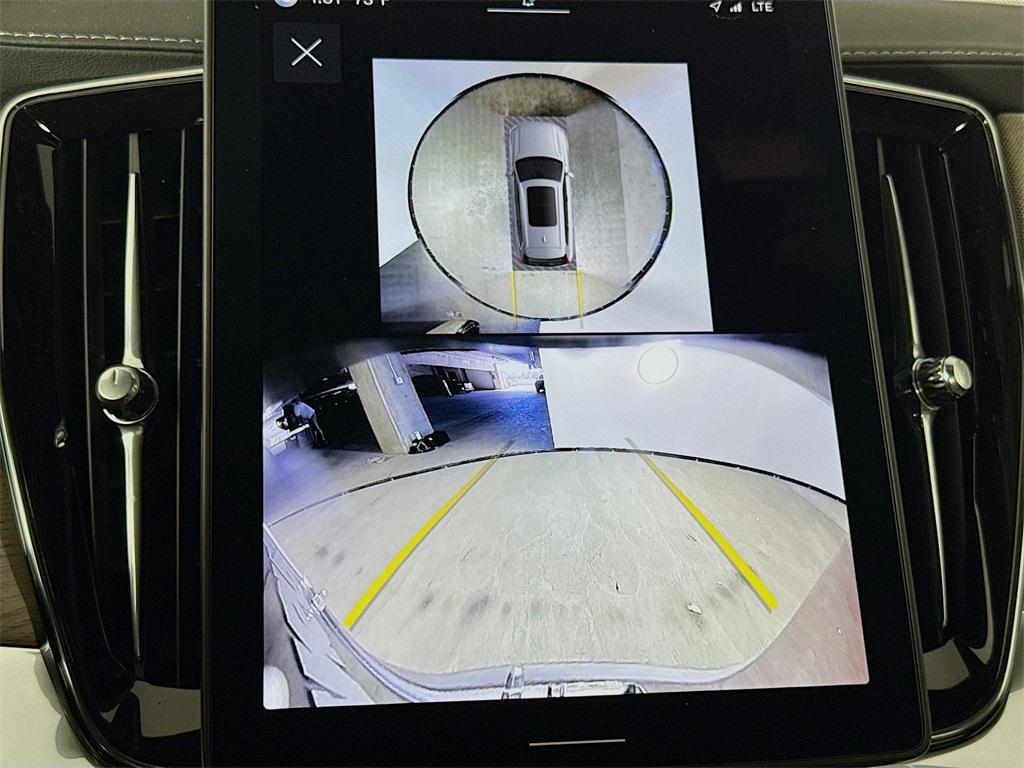 new 2025 Volvo XC90 car, priced at $65,725