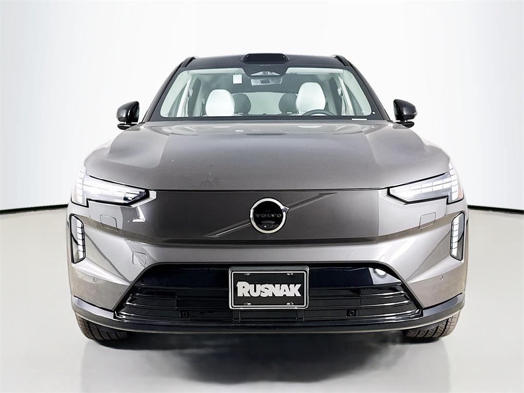 new 2025 Volvo EX90 car, priced at $94,445