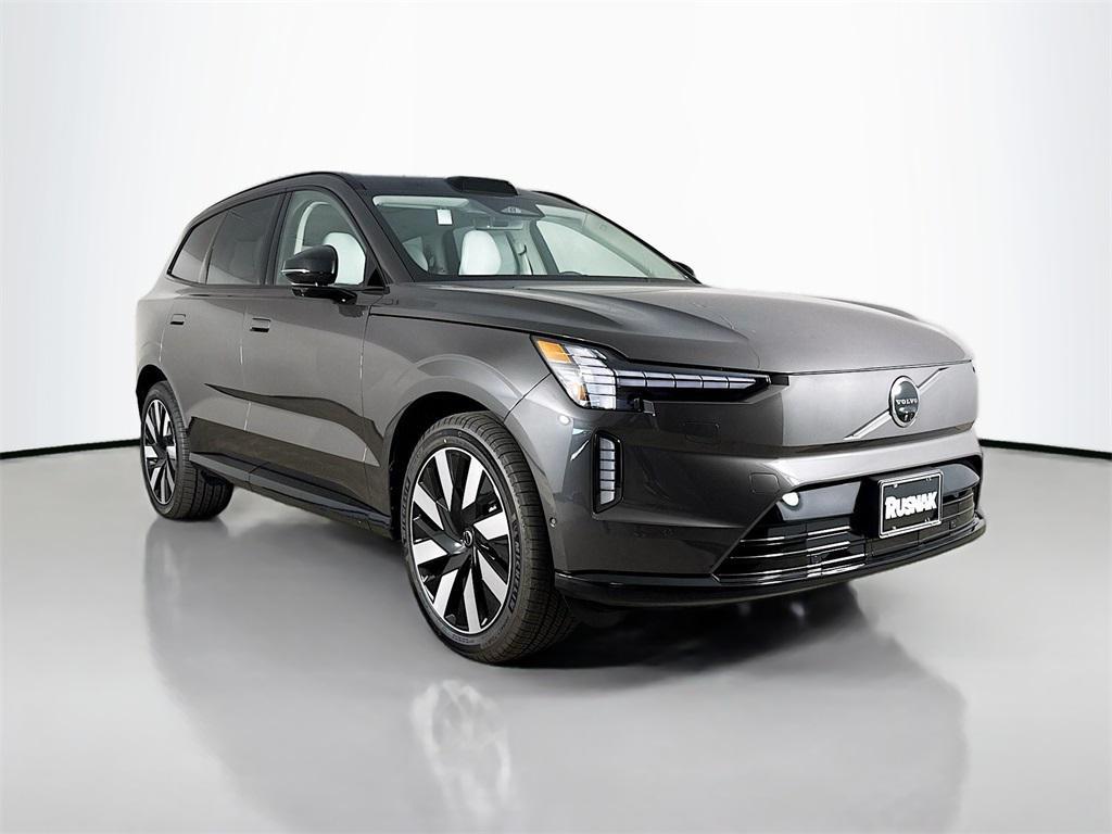 new 2025 Volvo EX90 car, priced at $94,445