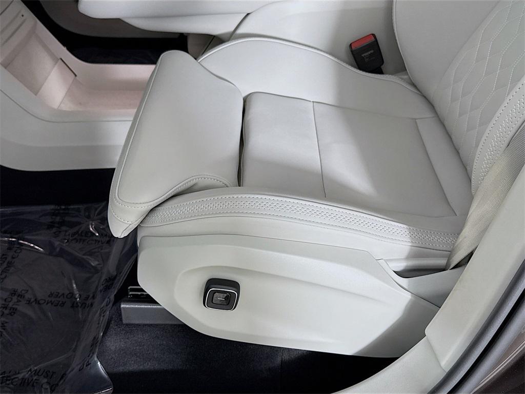 new 2025 Volvo EX90 car, priced at $94,445