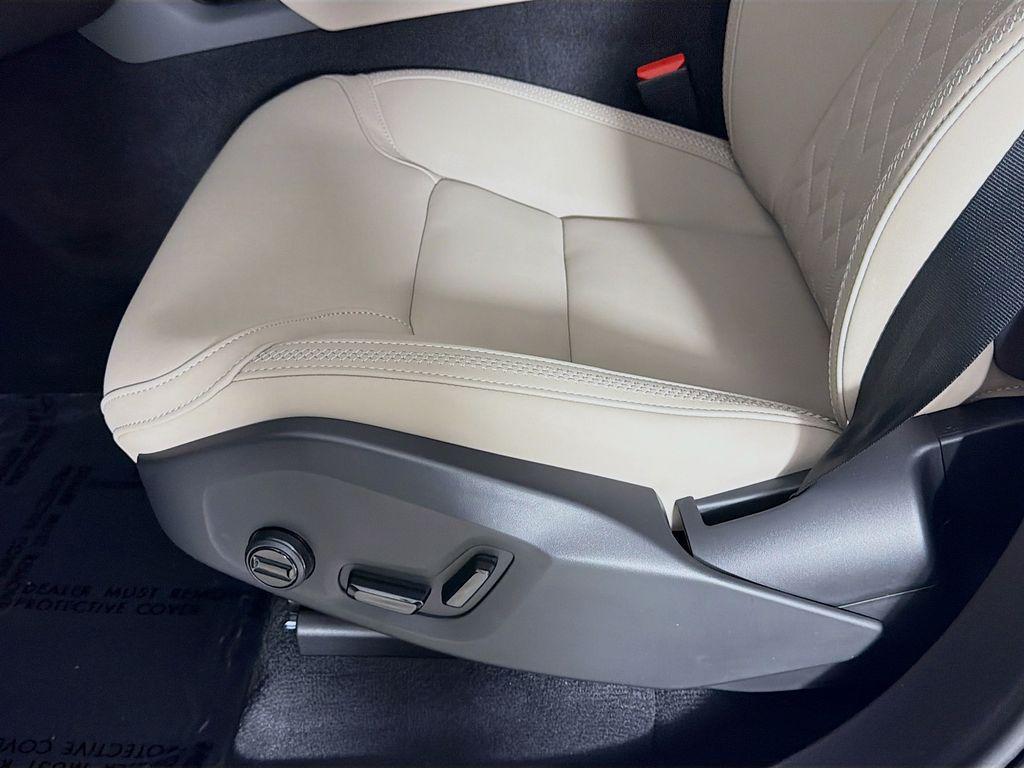 new 2026 Volvo XC90 Plug-In Hybrid car, priced at $81,995