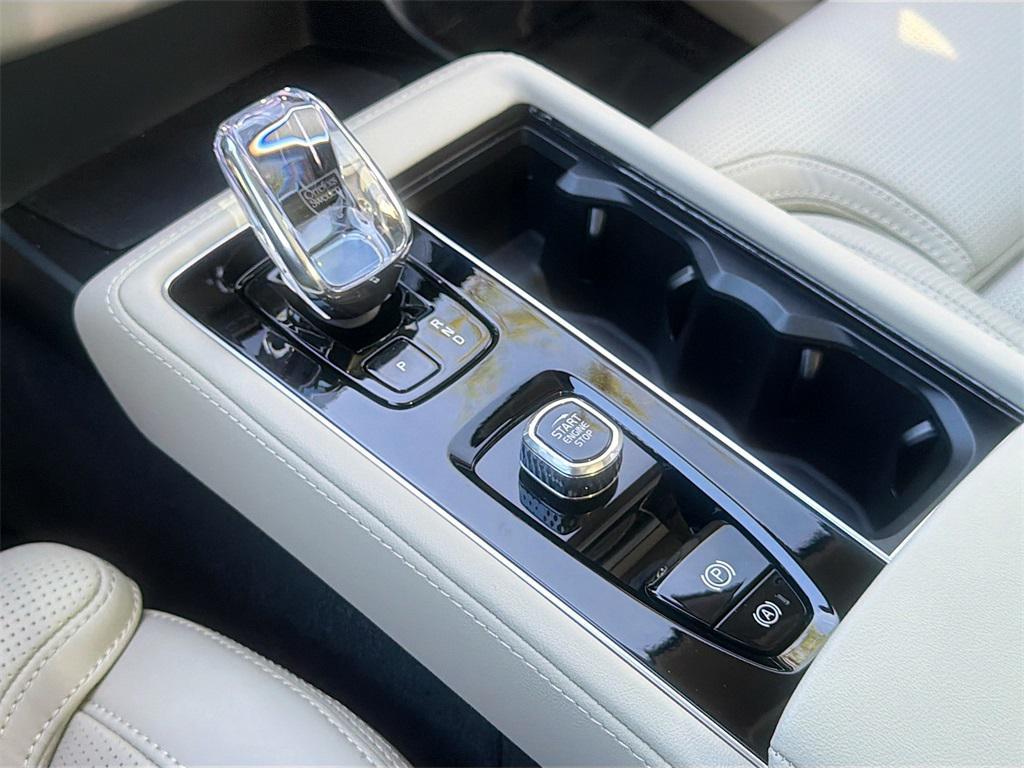 new 2026 Volvo XC90 Plug-In Hybrid car, priced at $85,745