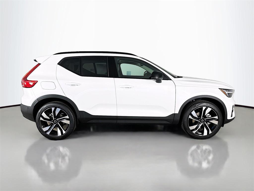new 2026 Volvo XC40 car, priced at $51,975