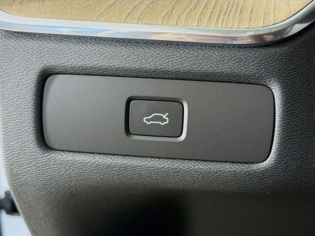 new 2026 Volvo XC60 car, priced at $51,095