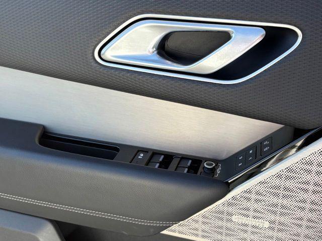 used 2020 Land Rover Range Rover Velar car, priced at $29,000