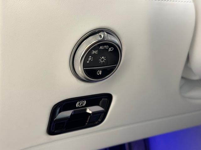 new 2026 Mercedes-Benz Maybach SL 680 Monogram Series car, priced at $232,585