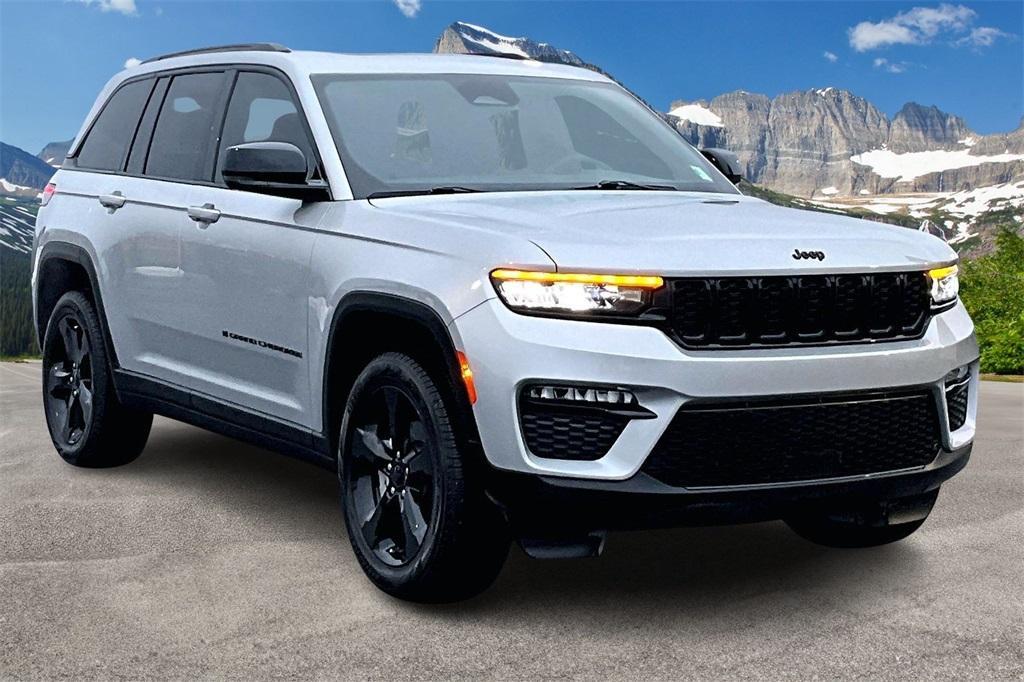 used 2025 Jeep Grand Cherokee car, priced at $38,481