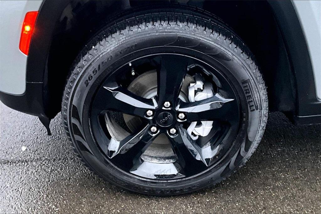 used 2025 Jeep Grand Cherokee car, priced at $38,481