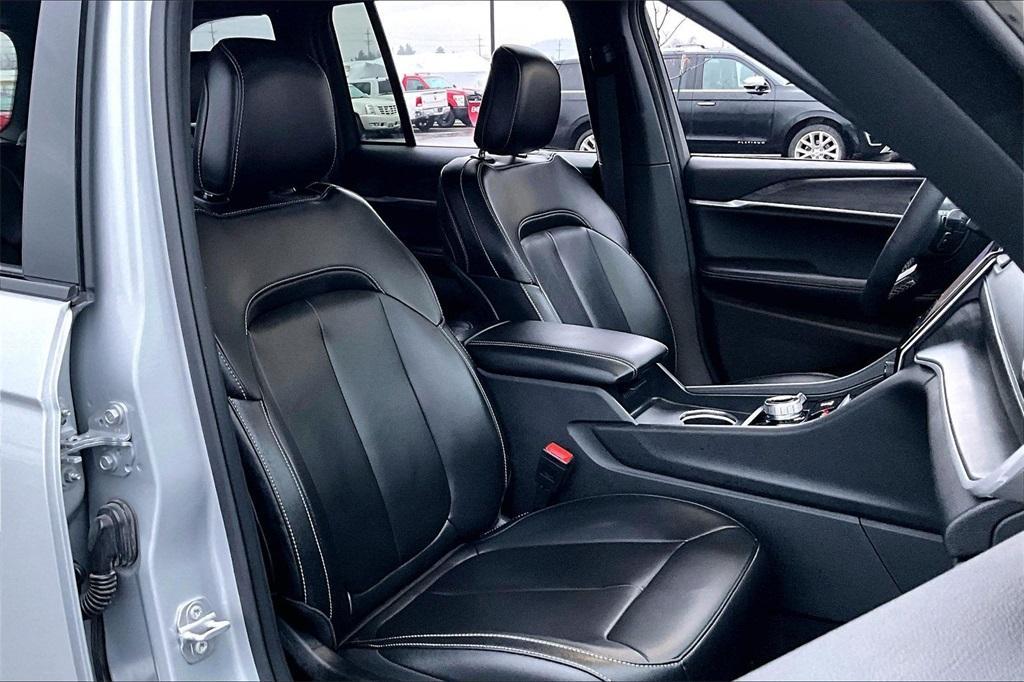 used 2025 Jeep Grand Cherokee car, priced at $38,481