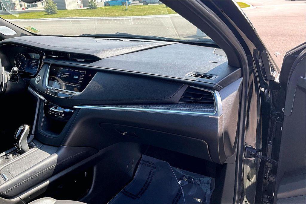 used 2023 Cadillac XT5 car, priced at $37,800