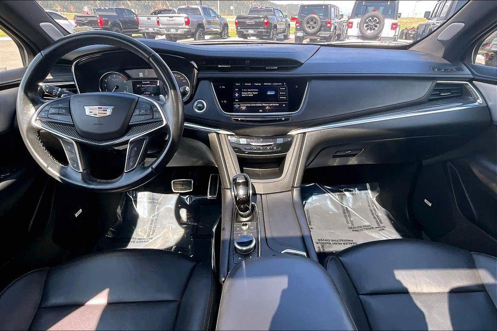 used 2023 Cadillac XT5 car, priced at $37,800