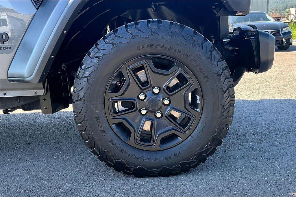 used 2023 Jeep Gladiator car, priced at $33,348