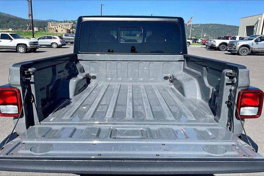 used 2023 Jeep Gladiator car, priced at $33,348