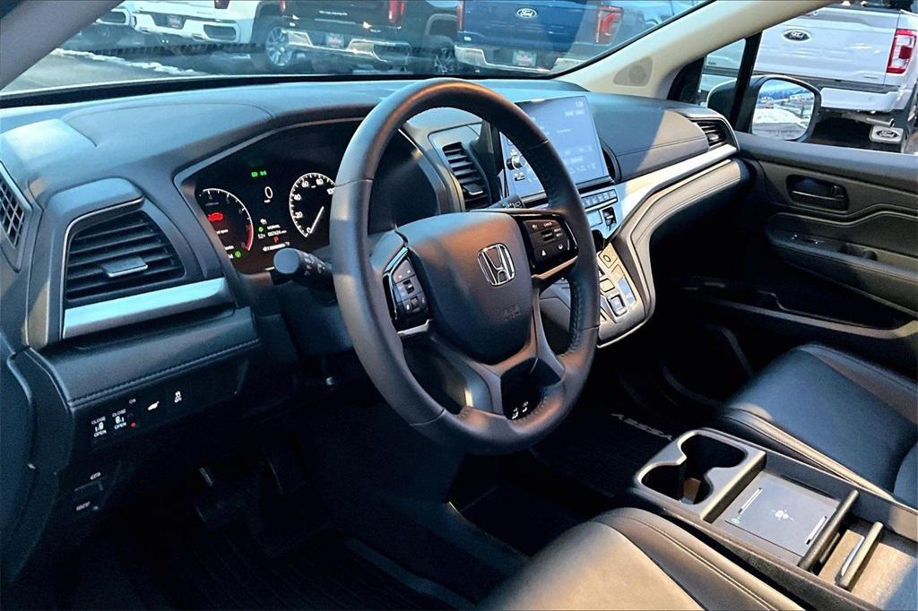 used 2025 Honda Odyssey car, priced at $37,981