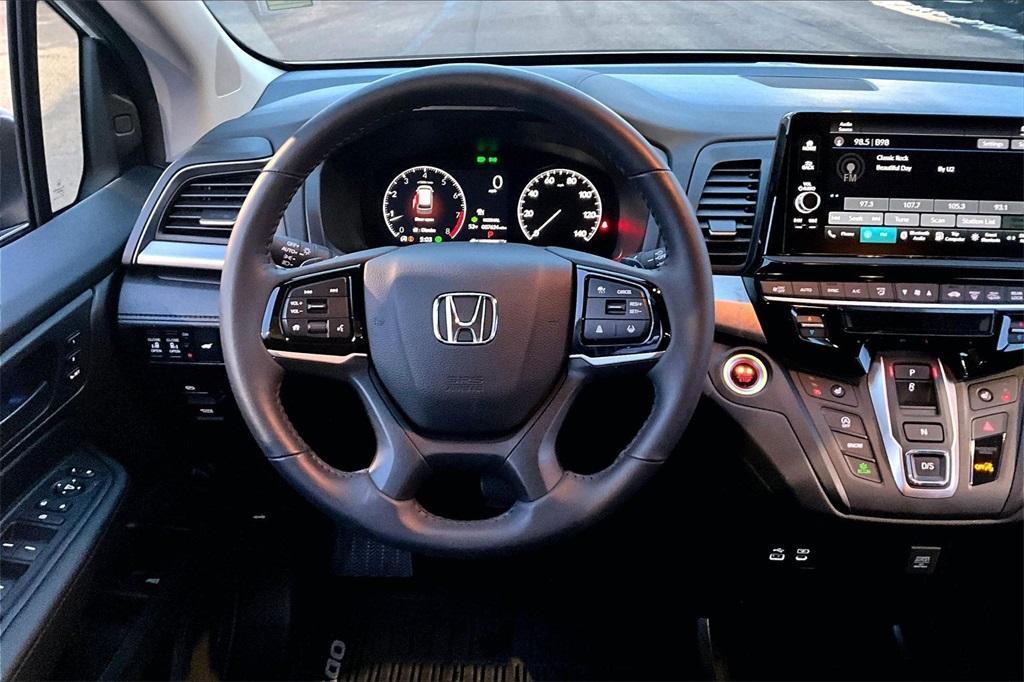 used 2025 Honda Odyssey car, priced at $37,981