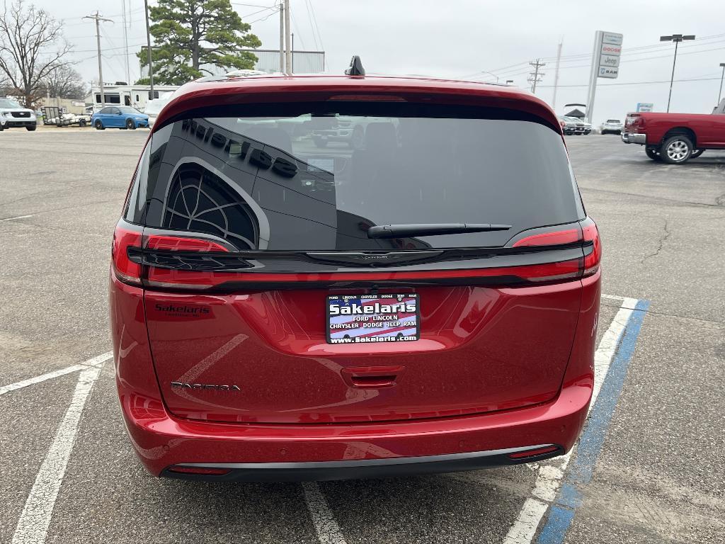 new 2026 Chrysler Pacifica car