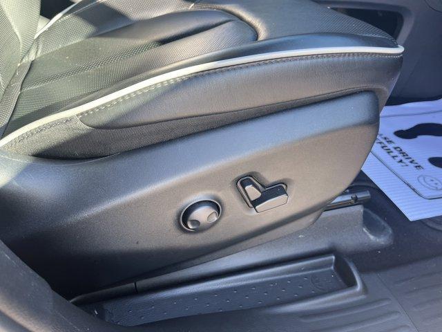 used 2025 Chrysler Pacifica car, priced at $38,757