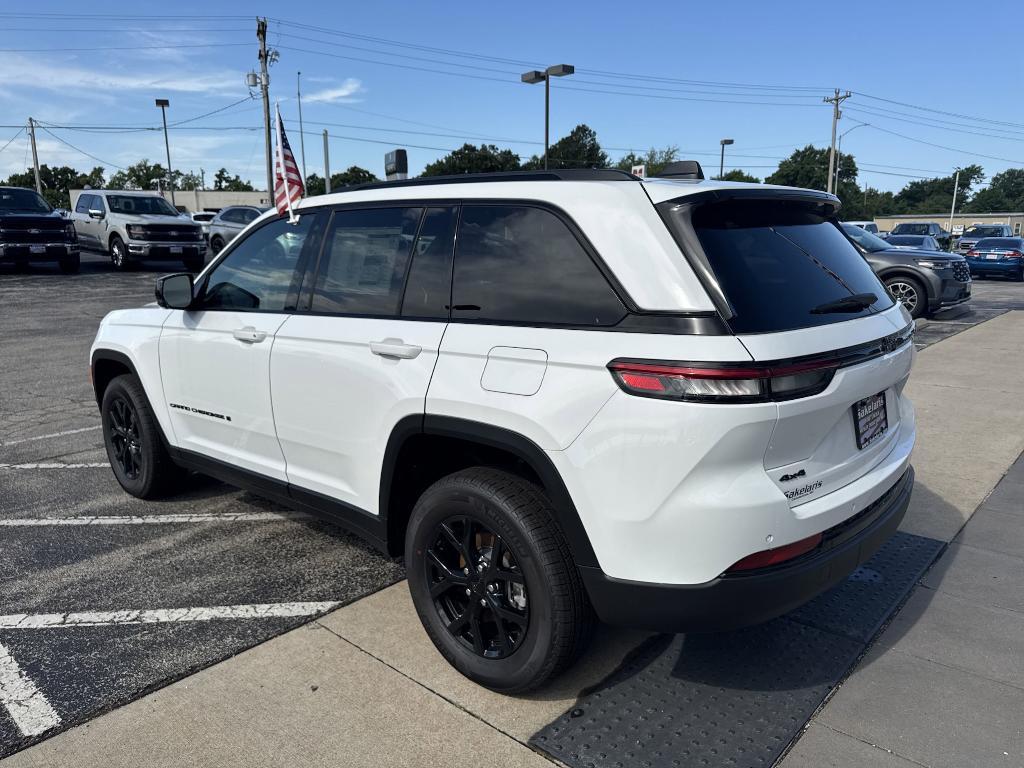 new 2025 Jeep Grand Cherokee car, priced at $39,997