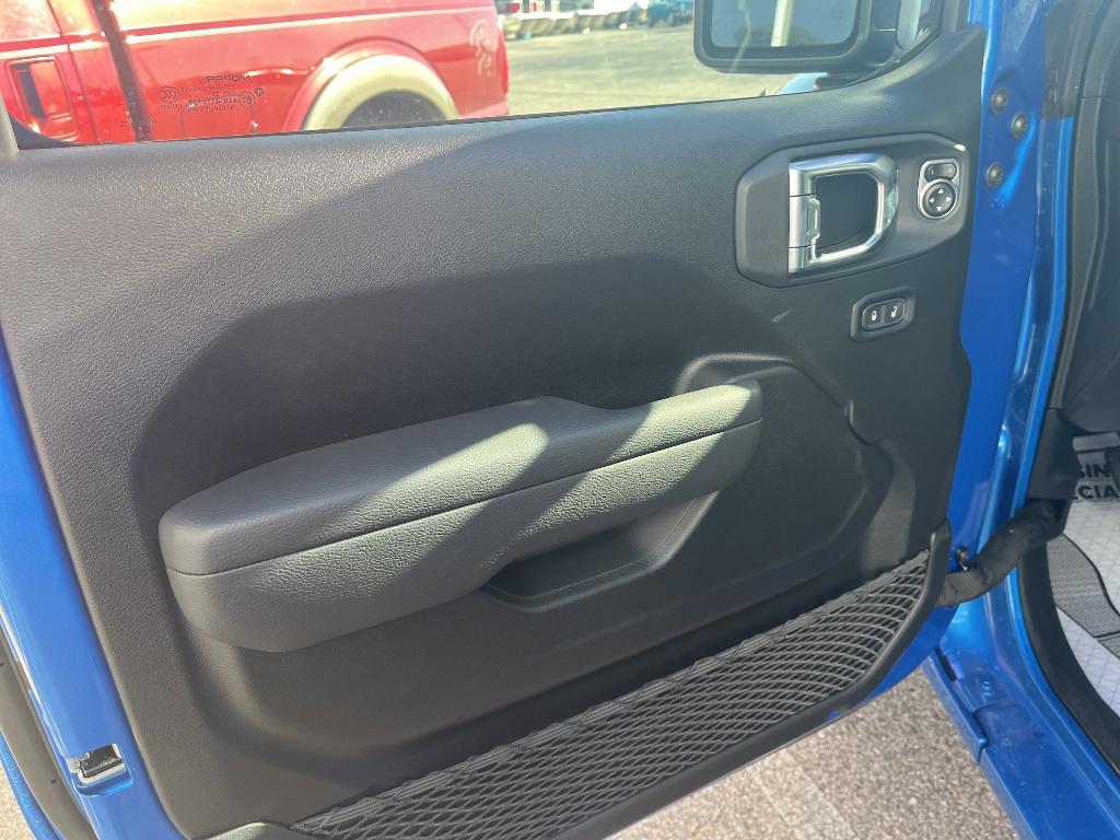 new 2026 Jeep Wrangler car, priced at $47,255