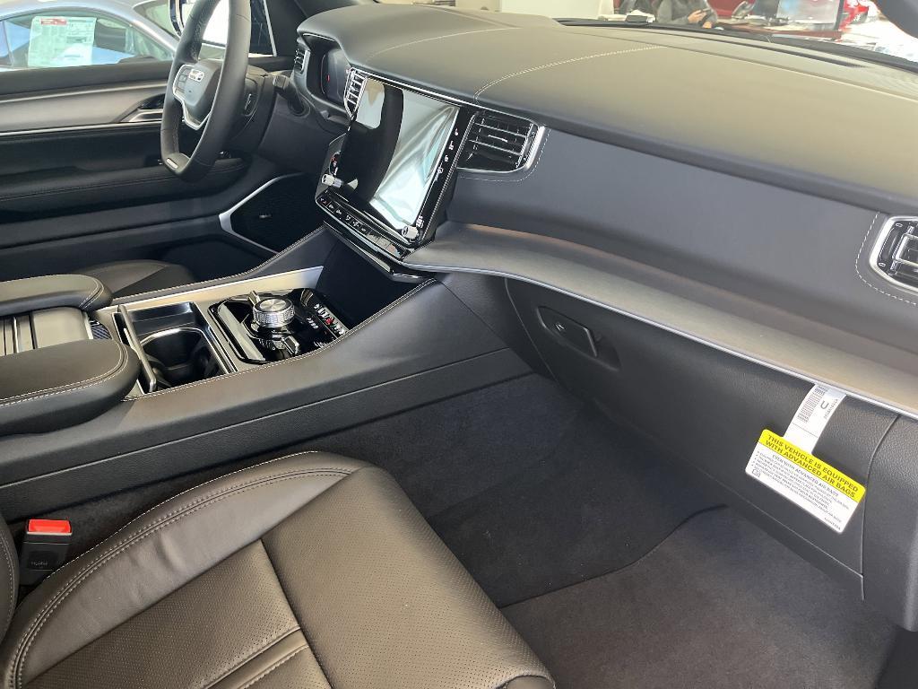 new 2026 Jeep Grand Wagoneer L car