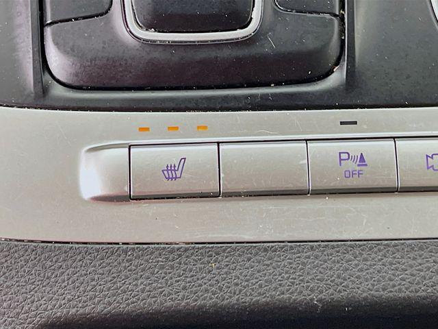 used 2023 Kia Carnival car, priced at $26,900