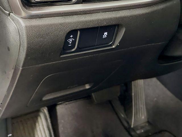 used 2025 Kia Sorento car, priced at $30,249