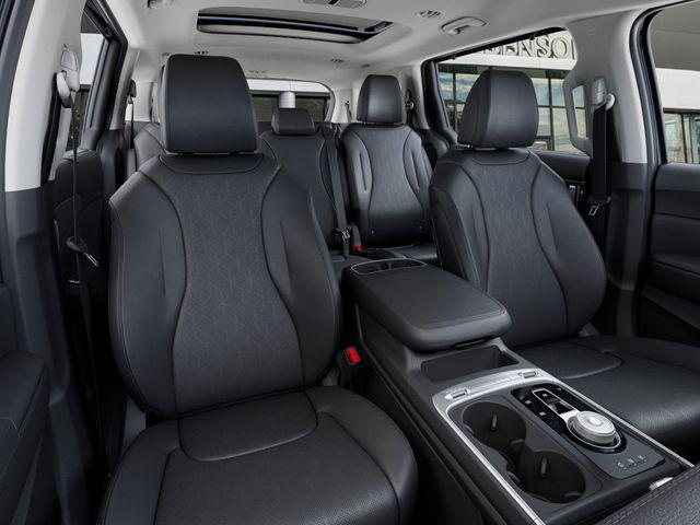 new 2026 Kia Carnival Hybrid car, priced at $51,365