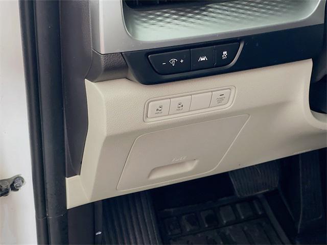 used 2024 Kia Carnival car, priced at $29,900