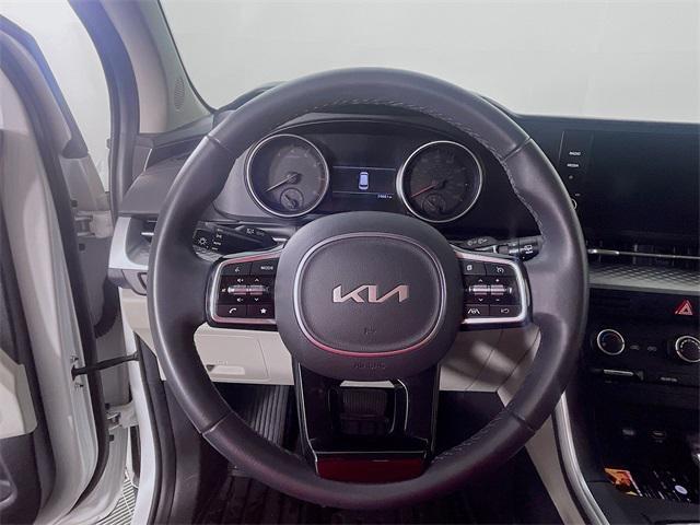 used 2024 Kia Carnival car, priced at $29,900