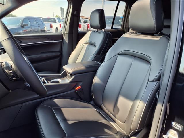 new 2025 Jeep Grand Cherokee car, priced at $36,395