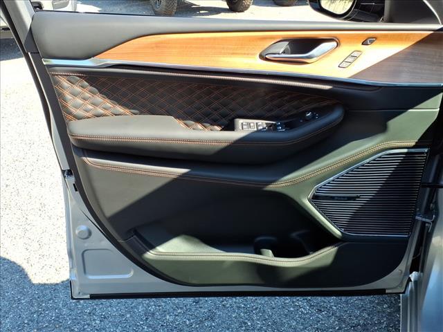 new 2025 Jeep Grand Cherokee car, priced at $54,985